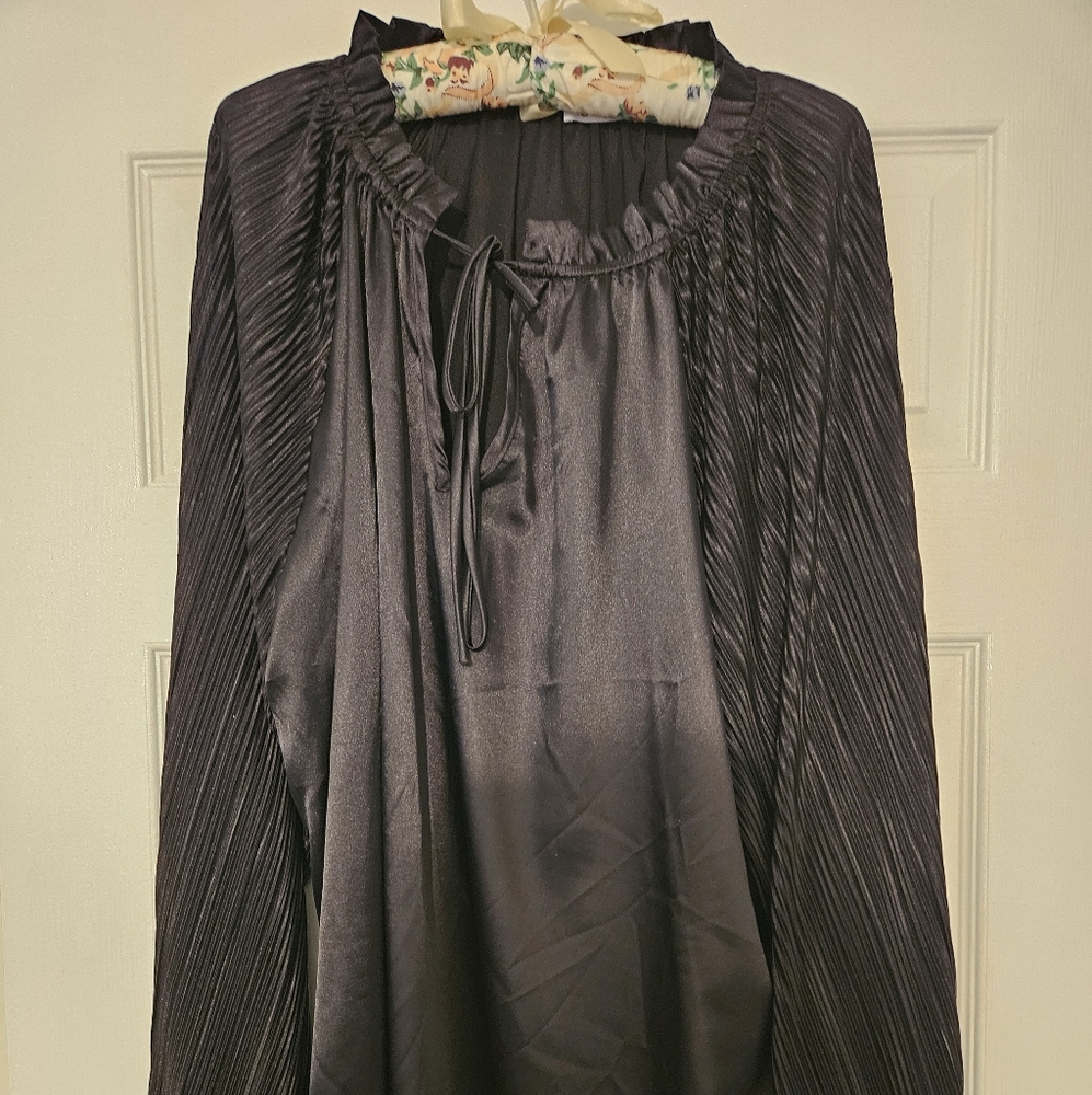 LStylish Black Pleated Shirt